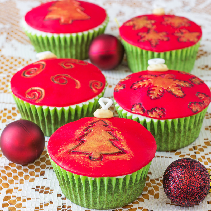 Beautiful Christmas Cupcake Baubles